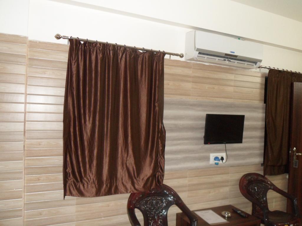 Dwārka Hotel Madhusudan חדר תמונה