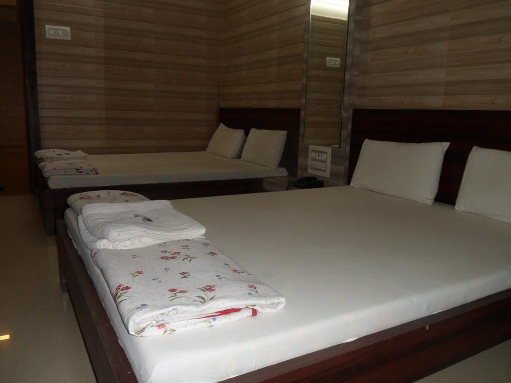 Dwārka Hotel Madhusudan מראה חיצוני תמונה